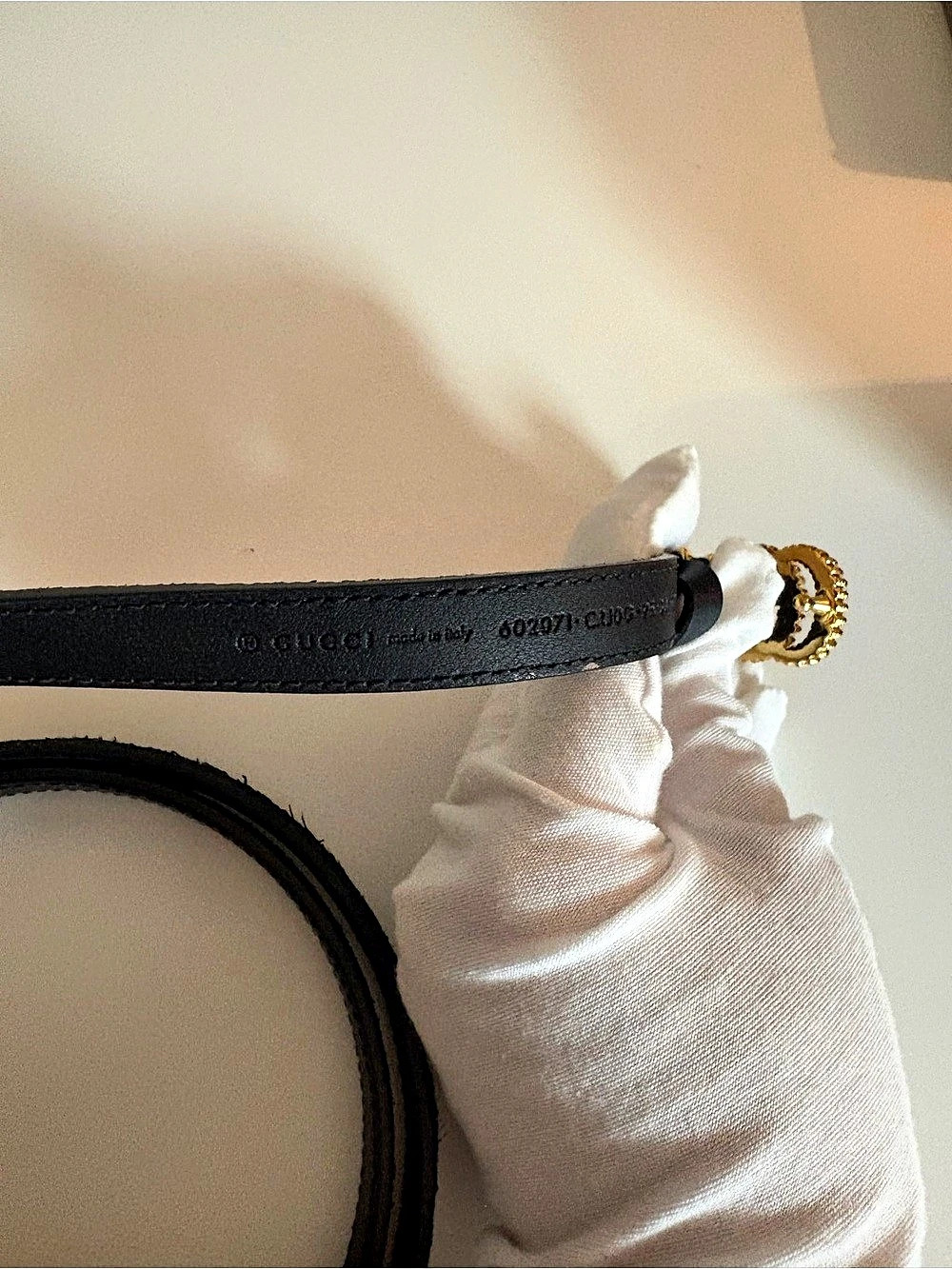 GUCCI GG Marmont Belt in Black Suede Size 95 - Picture 4 of 8